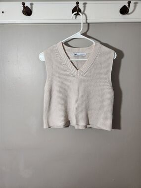 Zara Ribbed V-Neck Knit Vest Light Beige Cream Cropped Academia Cotton